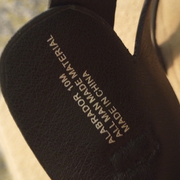 Black and tan slip on heels - Picture 6 of 6